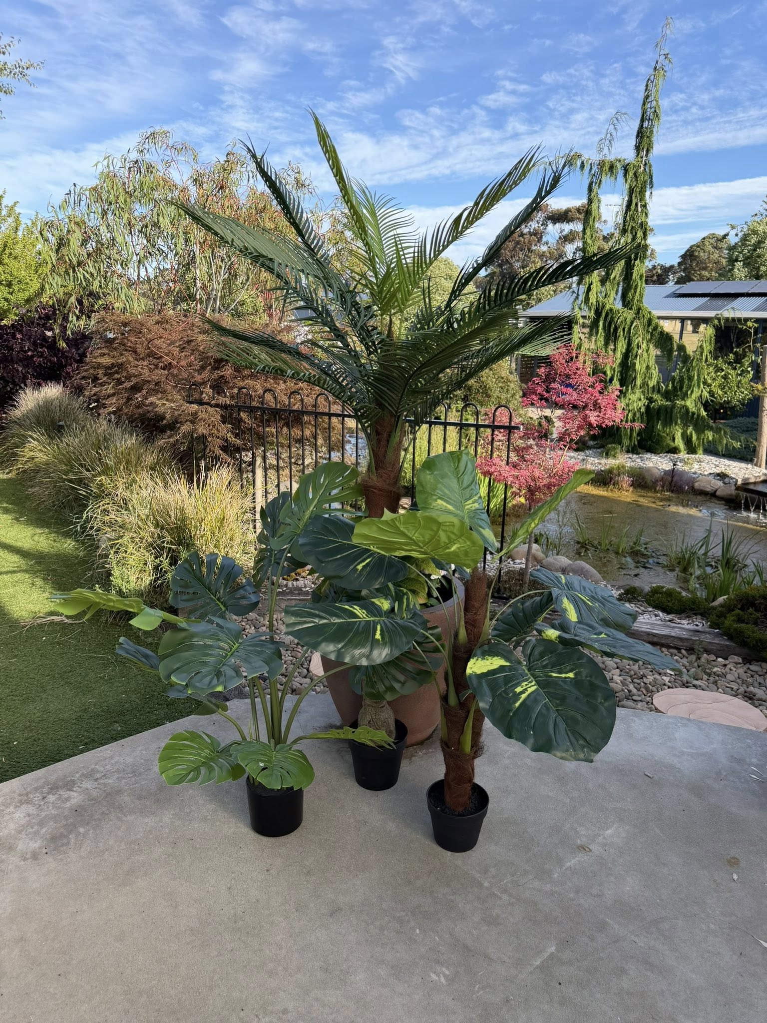 Gusto dust reduction and cleaning system